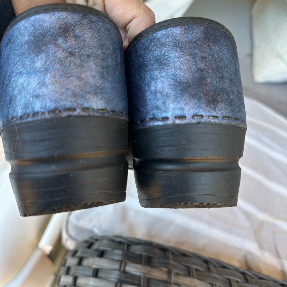 Sanita size 7.5 clogs - Picture 5 of 6